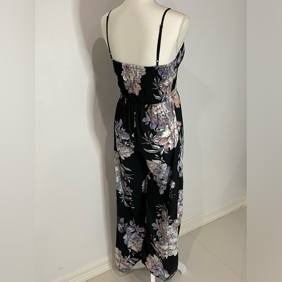 Women’s jumpsuit size M Semi New. - Picture 8 of 14